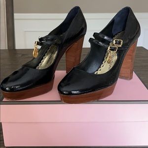 Juicy Couture Eva Platform Pump